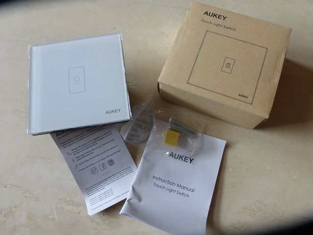 Gewinnspiel: Aukey Touch Panel Schalter