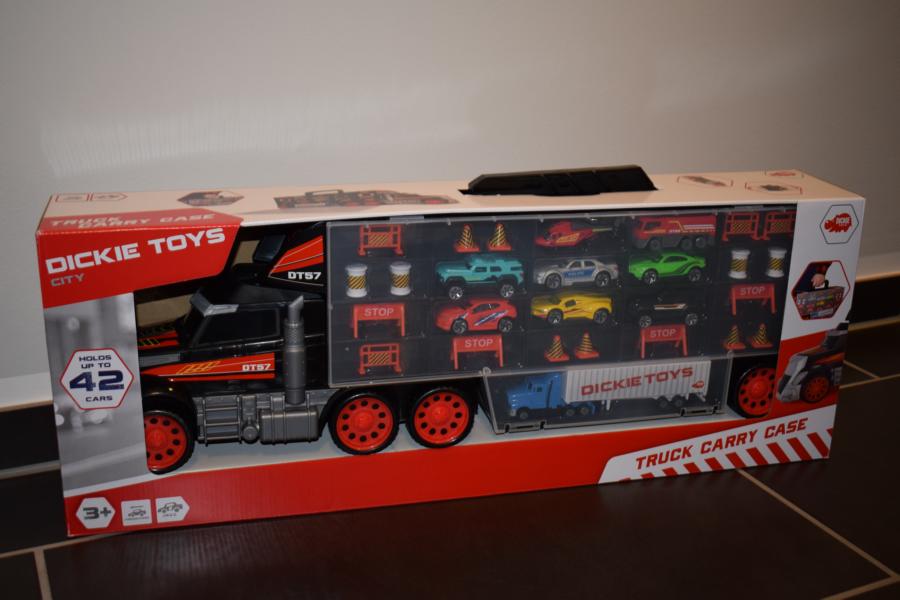 Spielend für Ordnung sorgen mit der Truck Carry Case von Dickie Toys