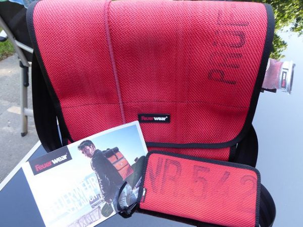 Produkttest: Feuerwear Umhängetasche Walter und Damenportemonnaie Alan Feuerwear Umhängetasche Walter und Damenportemonnaie Alan 2 1 600x450 - Produkttest: Feuerwear Umhängetasche Walter und Damenportemonnaie Alan