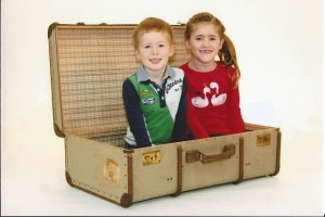 Kinder im Koffer